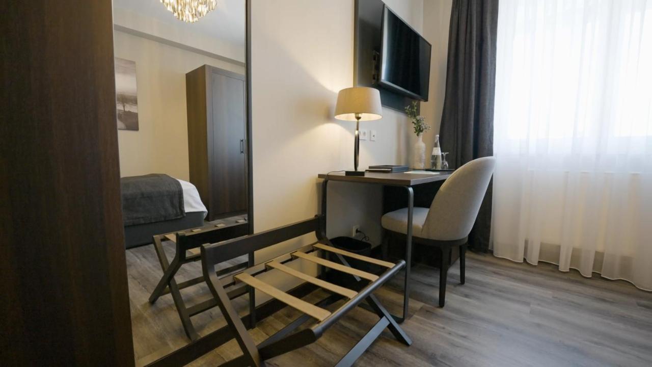 Hotel Busch Gutersloh Bagian luar foto